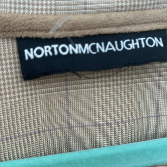 Women’s faux suede in a tan color and lined in a plaid in a size XL - Picture 2 of 4